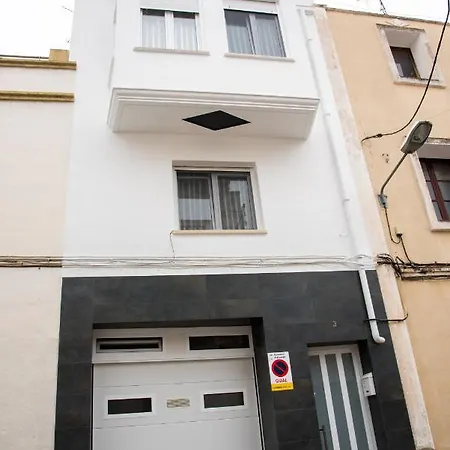 Reihenhaus In Mit Garage Holiday home Alcanar